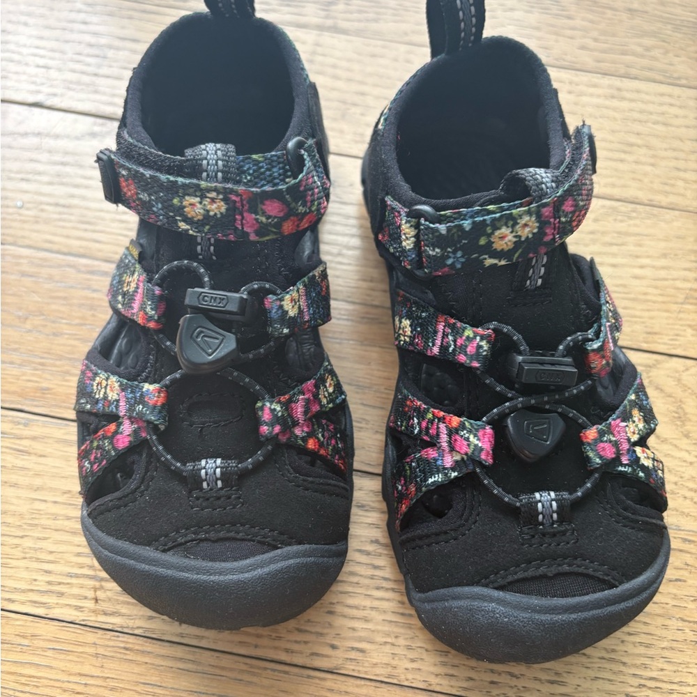 Kids Black Floral Sandals